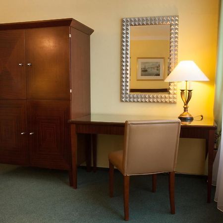 Hotel & Hostel Florian Prague Luaran gambar