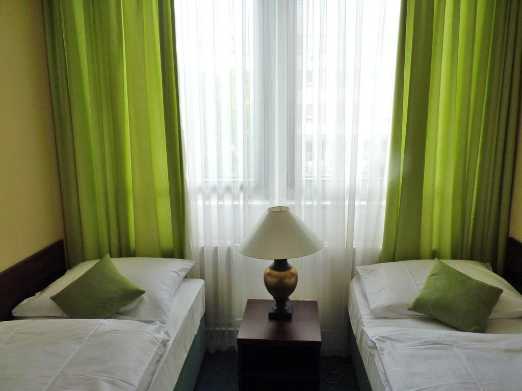 Hotel & Hostel Florian Prague Luaran gambar