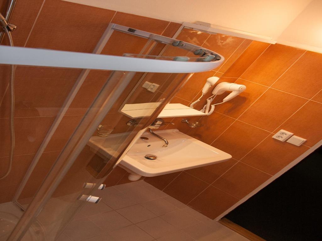 Hotel & Hostel Florian Prague Luaran gambar