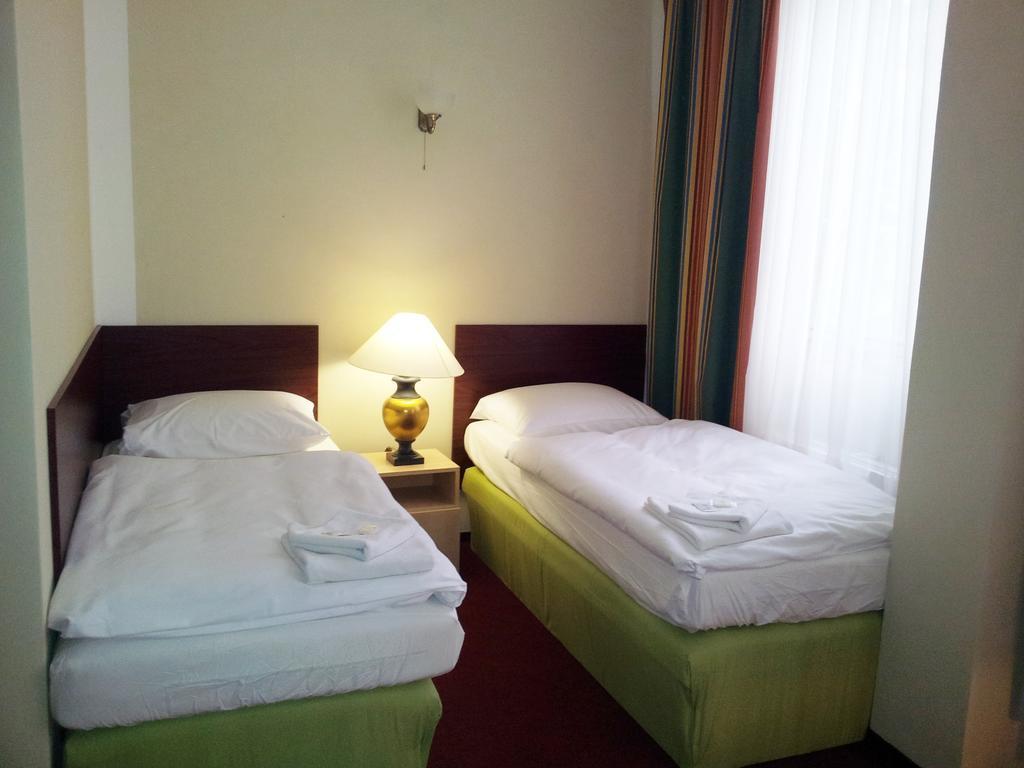 Hotel & Hostel Florian Prague Bilik gambar